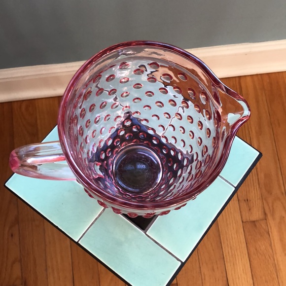 Glass pitcher, pink with raised dots Perfect for Barbie Party - Picture 3 of 4